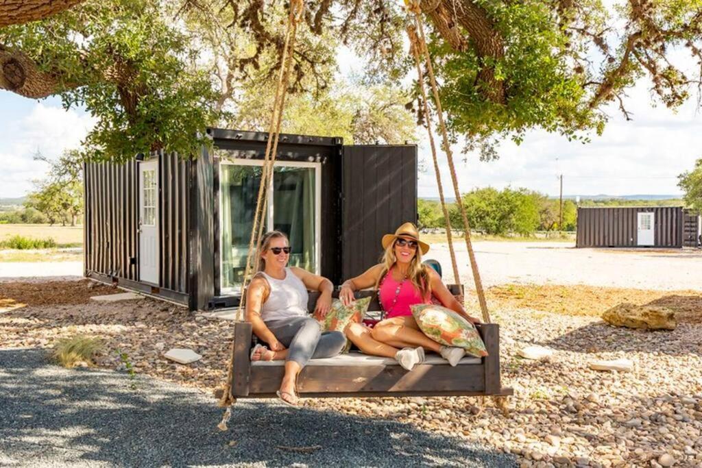 הוילה Hye The Container Retreat @ 290 Wine Trail #9 Get Away Today! מראה חיצוני תמונה